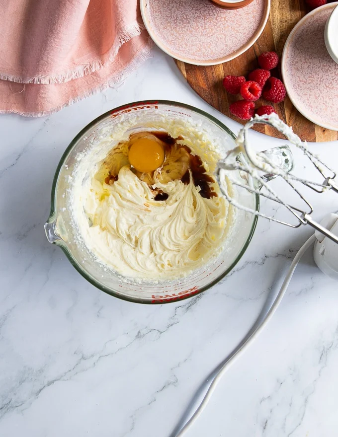 the egg and vanilla added in the bowl to the cream cheese mixture