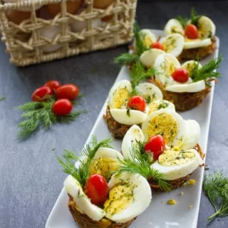 Easter Egg Tart Potato Nests. This fancy looking perfect Easter egg appetizer lis Quick and Easy, and makes a perfect brunch table! Gluten free and only 80 calories! Recipe with step by step photos to prepare this in a snap! foodallianceblog.com