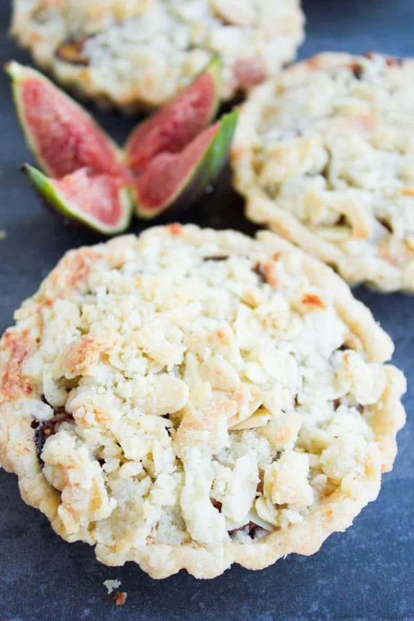 Light Fig Almond Frangipane Tart. A fancy French Almond filling that's made SO easy and light with just a touch of butter! Insanely delicious tart/pie with a French touch and step by step photos! foodallianceblog.com