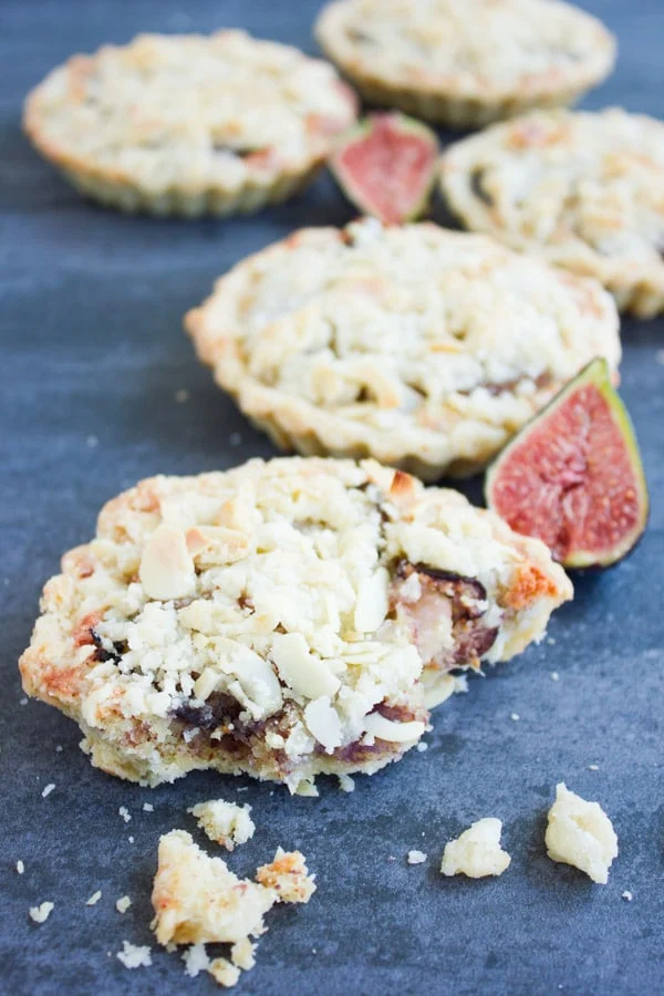 Light Fig Almond Frangipane Tart. A fancy French Almond filling that's made SO easy and light with just a touch of butter! Insanely delicious tart/pie with a French touch and step by step photos! foodallianceblog.com