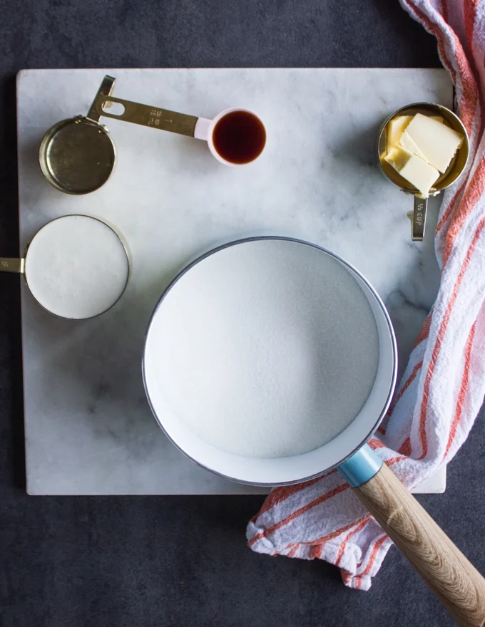 ingredients for the caramel sauce recipe