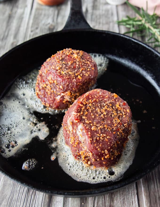 seasoned filet mignon