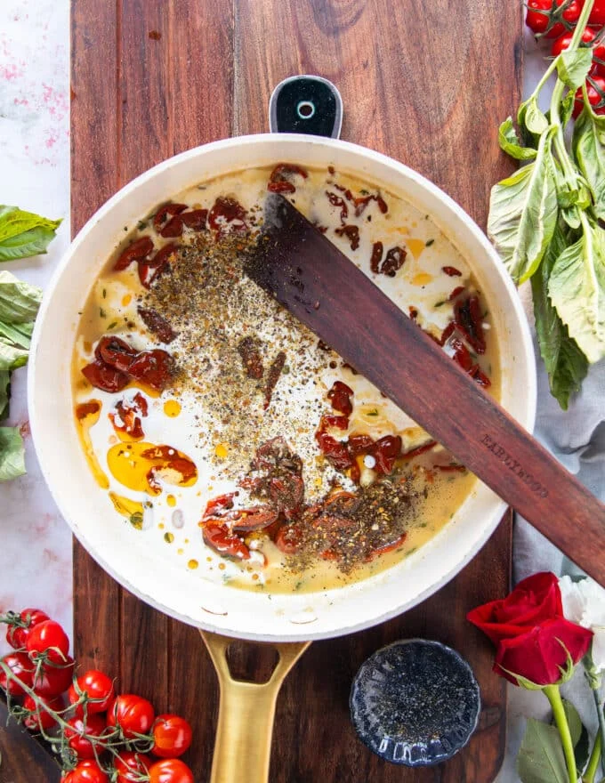 heavy cream, sun dried tomatoes, Italian seasoning is added to make the sun dried tomato sauce