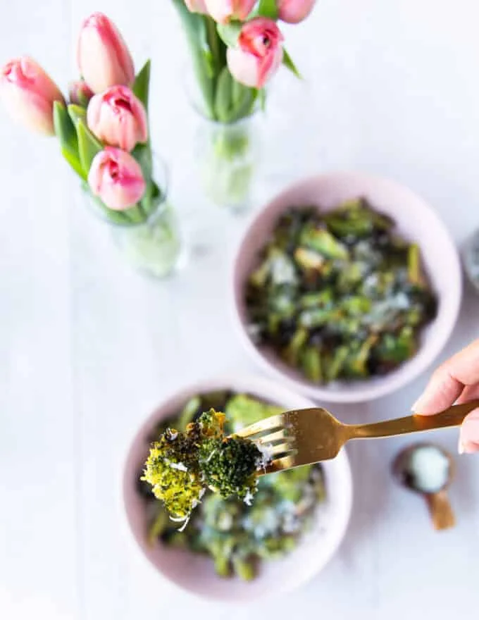 perfectly cooked air fryer broccoli with parmesan cheese